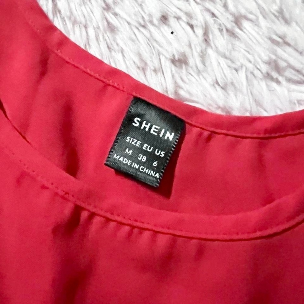 Bold Powerful Loud Love Lace Trim Crop Top Womens M Dainty Delicate Feminine Red - Picture 5 of 5